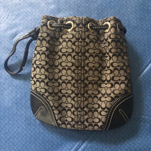 Small Coach drawstring pouch - Picture 3 of 4